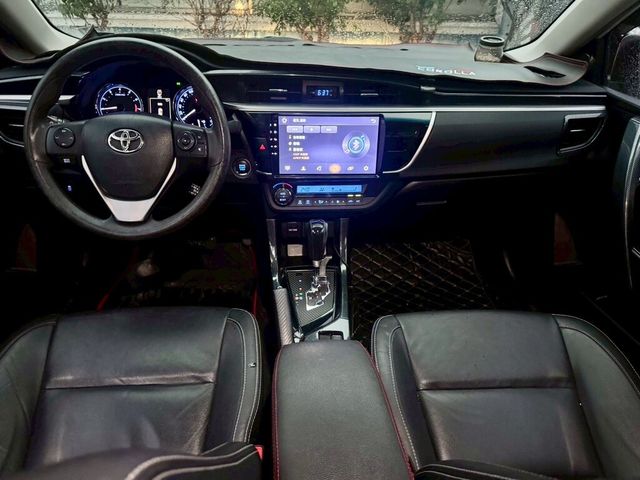 TOYOTA豐田 ALTIS  第6張相片