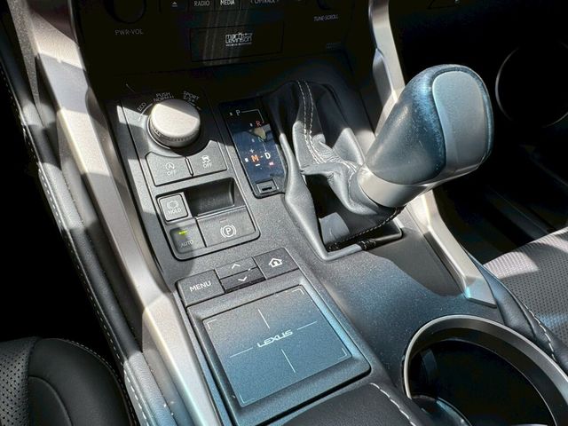 LEXUS凌志 NX200T  第14張相片