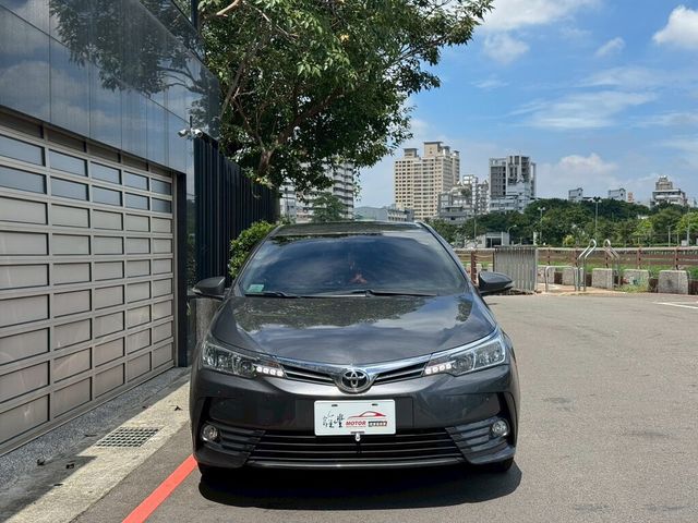 TOYOTA豐田 ALTIS  第2張相片