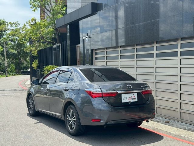 TOYOTA豐田 ALTIS  第3張相片