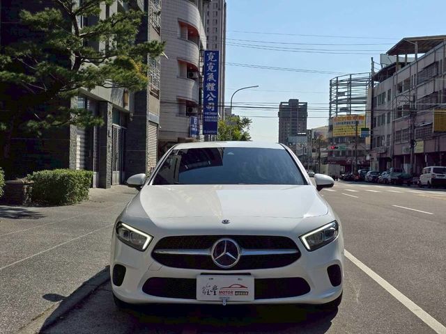 M-BENZ賓士 A180  第2張相片