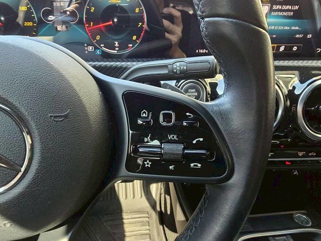 M-BENZ賓士 A180  第10張相片