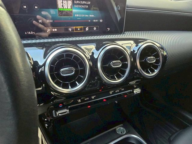 M-BENZ賓士 A180  第13張相片