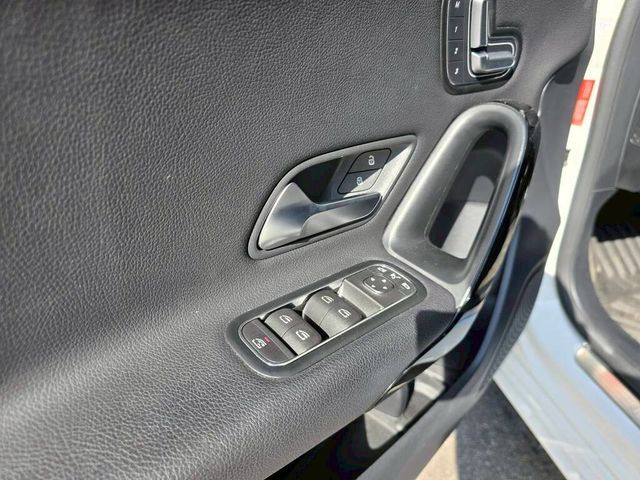 M-BENZ賓士 A180  第19張相片