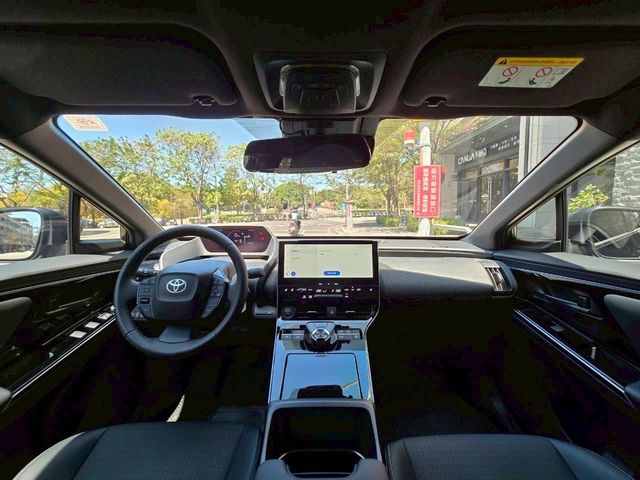 TOYOTA豐田 BZ4X  第6張相片