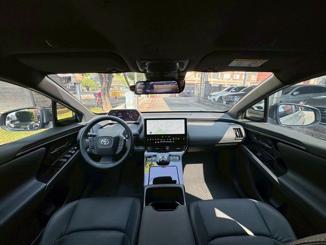 TOYOTA豐田 BZ4X  第5張相片
