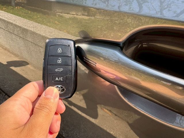 TOYOTA豐田 BZ4X  第19張相片