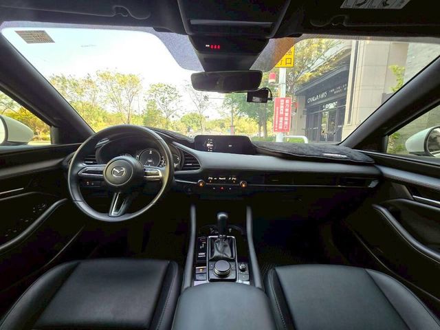 MAZDA馬自達 MAZDA 3  第6張相片