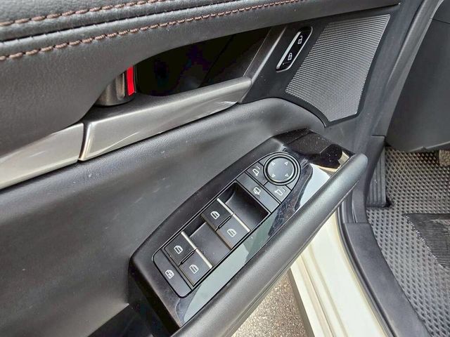 MAZDA馬自達 MAZDA 3  第13張相片