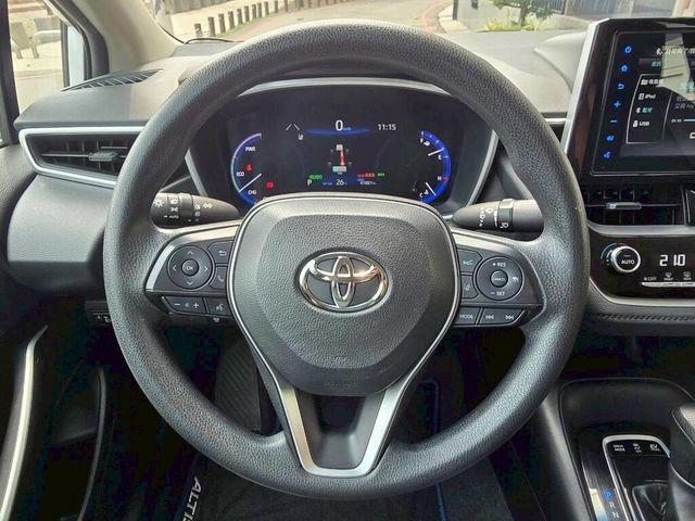 TOYOTA豐田 COROLLA ALTIS HYBRID  第7張相片