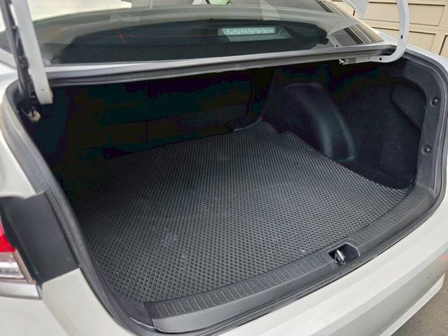 TOYOTA豐田 COROLLA ALTIS HYBRID  第8張相片