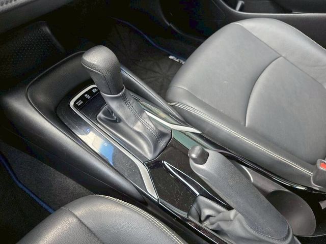 TOYOTA豐田 COROLLA ALTIS HYBRID  第13張相片