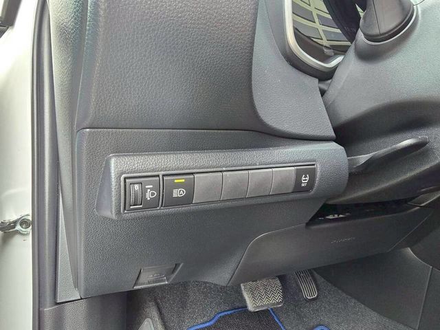 TOYOTA豐田 COROLLA ALTIS HYBRID  第15張相片