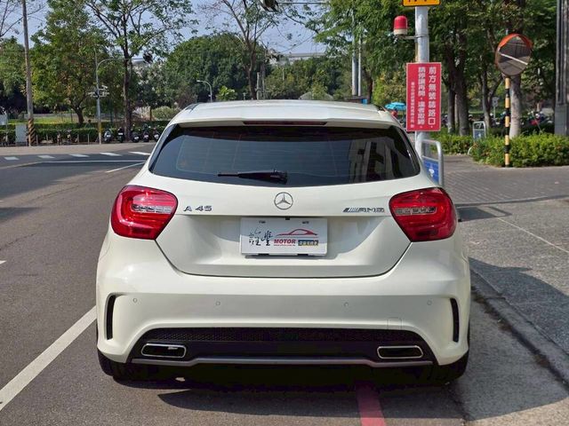 M-BENZ賓士 A45 AMG  第4張相片