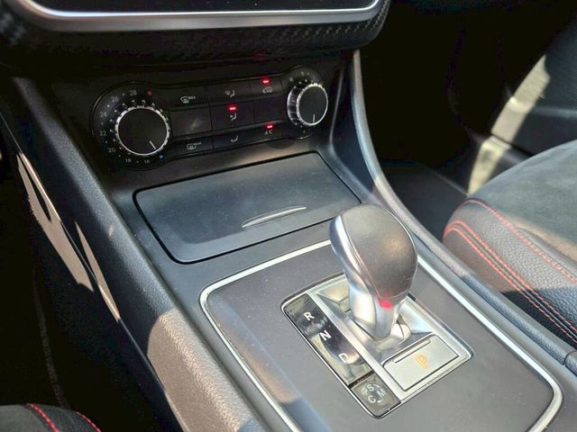 M-BENZ賓士 A45 AMG  第12張相片