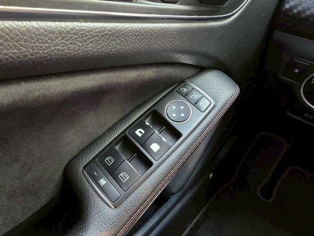 M-BENZ賓士 A45 AMG  第16張相片