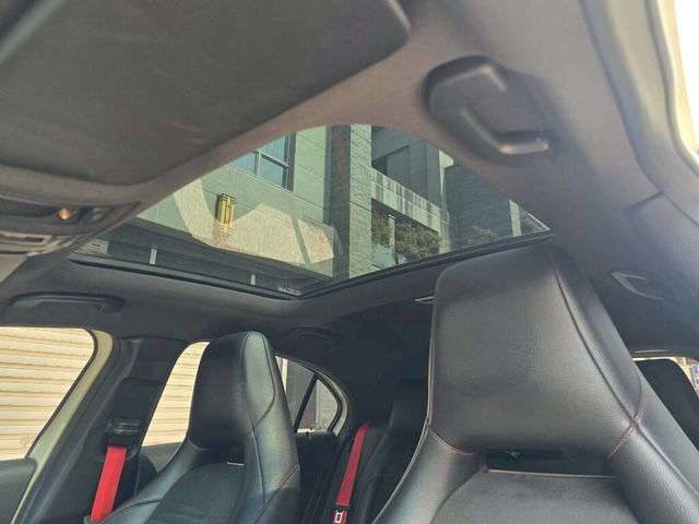 M-BENZ賓士 A45 AMG  第17張相片