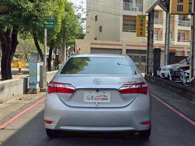 TOYOTA豐田 ALTIS  第4張相片