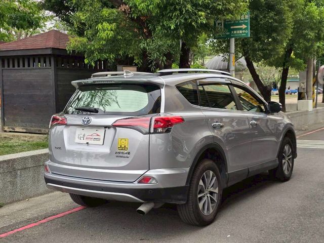 TOYOTA豐田 RAV4  第3張相片