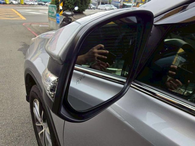 TOYOTA豐田 RAV4  第20張相片