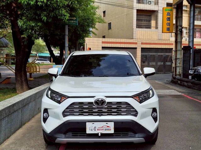 TOYOTA豐田 RAV4  第2張相片