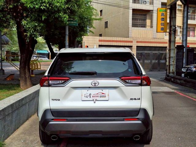TOYOTA豐田 RAV4  第4張相片