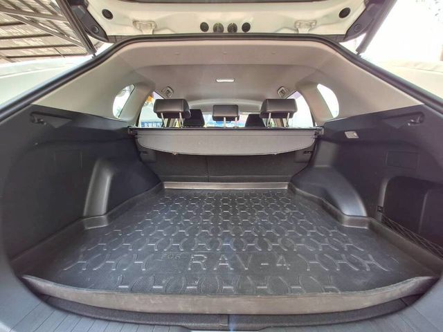 TOYOTA豐田 RAV4  第7張相片