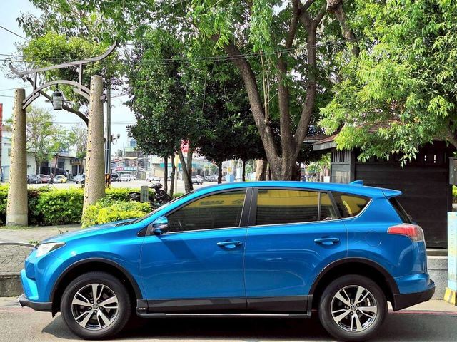 TOYOTA豐田 RAV4  第5張相片