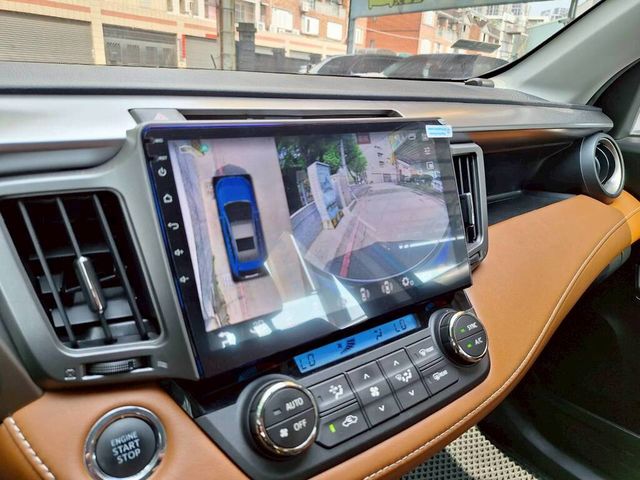 TOYOTA豐田 RAV4  第7張相片