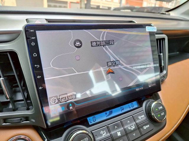 TOYOTA豐田 RAV4  第8張相片