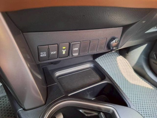 TOYOTA豐田 RAV4  第10張相片