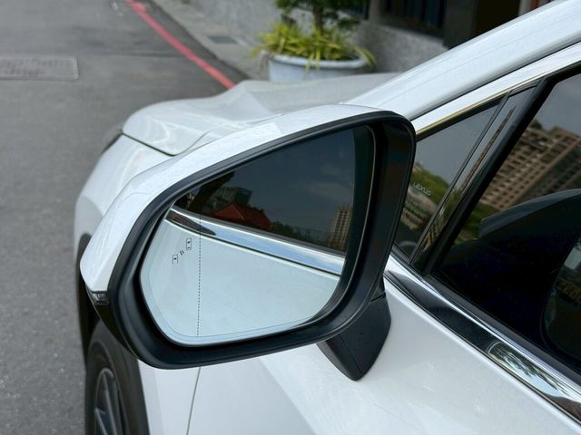 LEXUS凌志 NX200  第19張相片