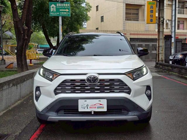 TOYOTA豐田 RAV4  第2張相片