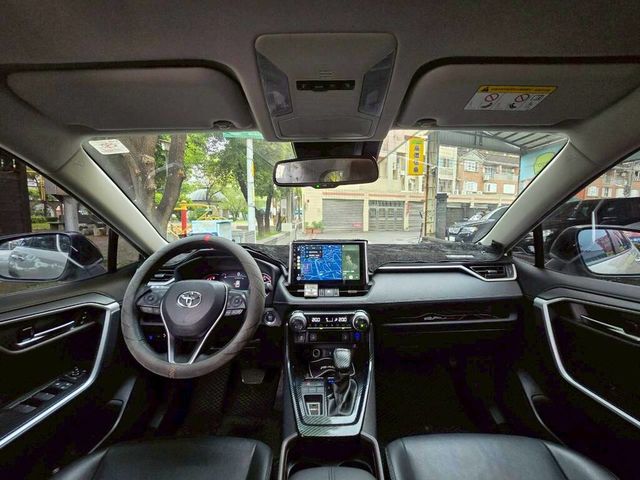 TOYOTA豐田 RAV4  第6張相片