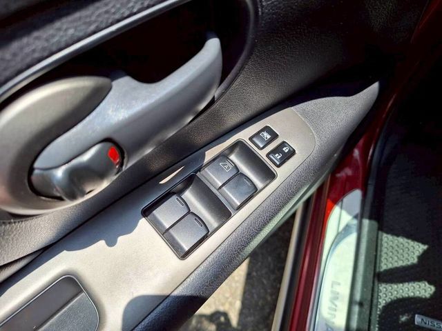 NISSAN日產 LIVINA  第10張相片