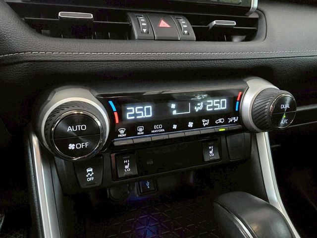 TOYOTA豐田 RAV4  第14張相片