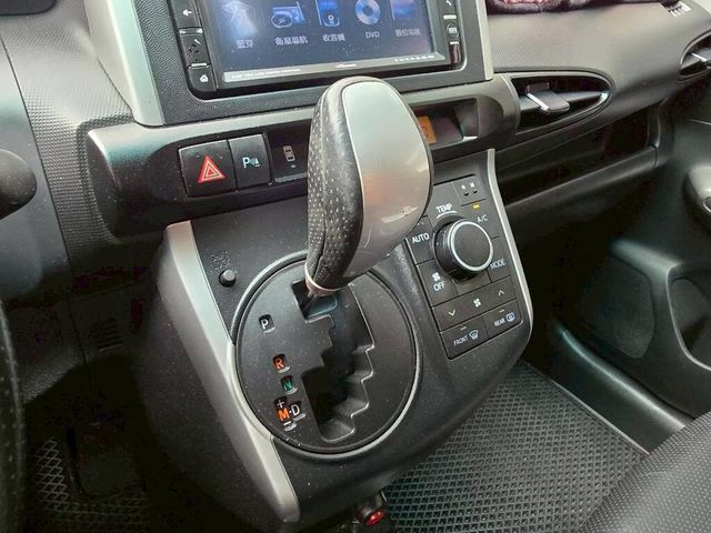 TOYOTA豐田 WISH  第14張相片