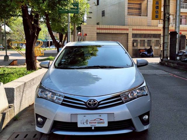 TOYOTA豐田 ALTIS  第2張相片