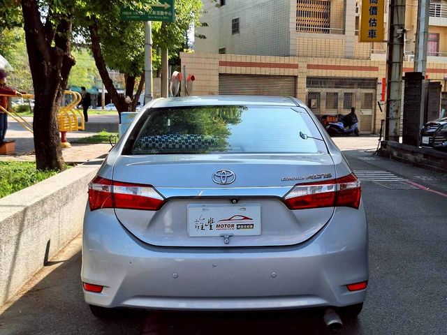 TOYOTA豐田 ALTIS  第3張相片