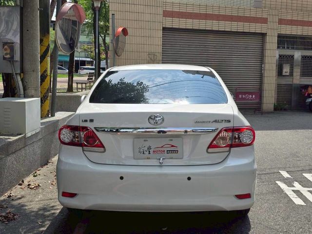 TOYOTA豐田 ALTIS  第4張相片