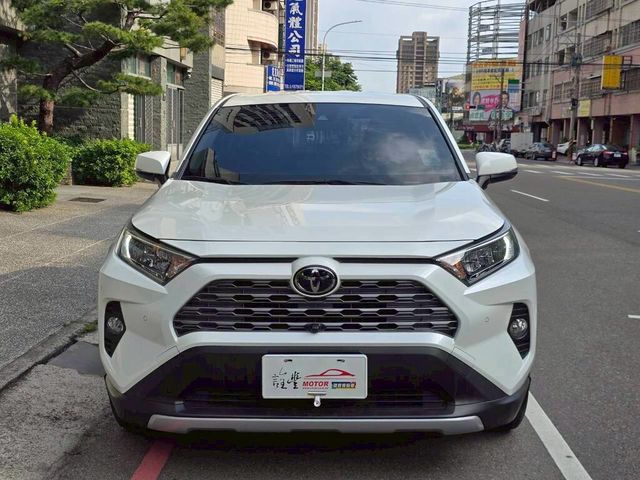 TOYOTA豐田 RAV4  第2張相片