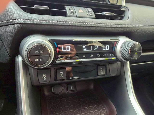 TOYOTA豐田 RAV4  第13張相片