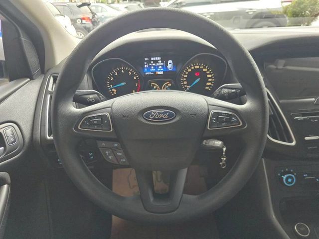 FORD福特 FOCUS  第6張相片