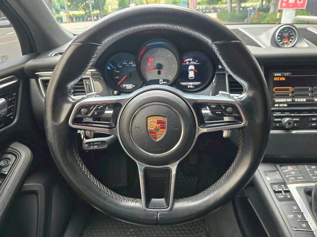 PORSCHE保時捷 MACAN S  第9張相片