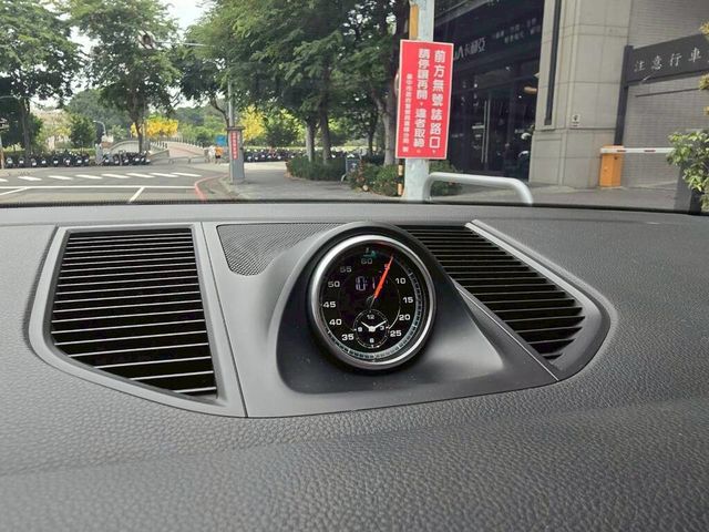 PORSCHE保時捷 MACAN S  第11張相片