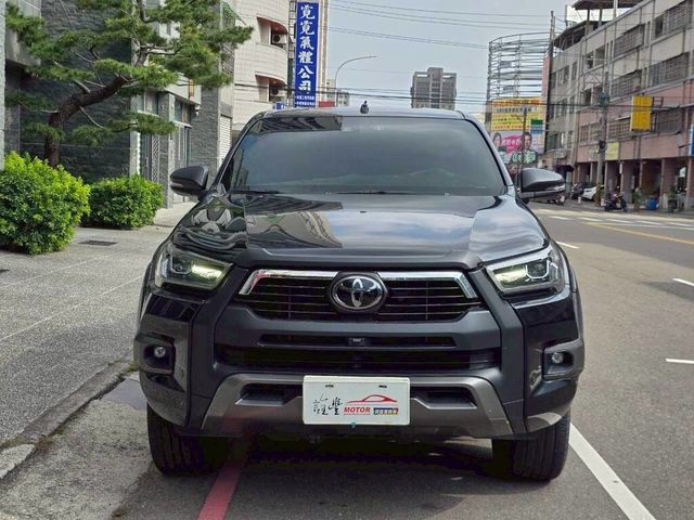 TOYOTA豐田 HILUX  第2張相片