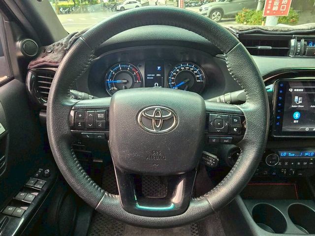 TOYOTA豐田 HILUX  第8張相片