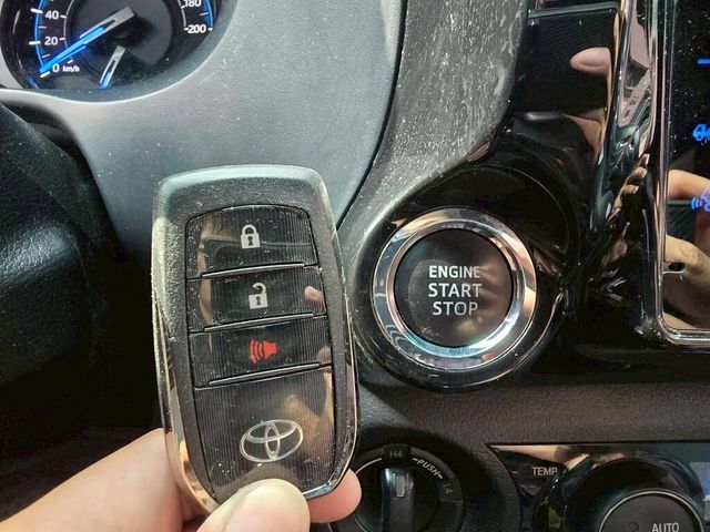 TOYOTA豐田 HILUX  第18張相片