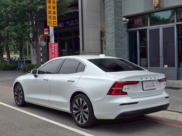 VOLVO富豪 S60  第3張相片