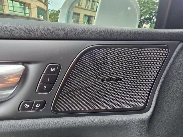 VOLVO富豪 S60  第10張相片